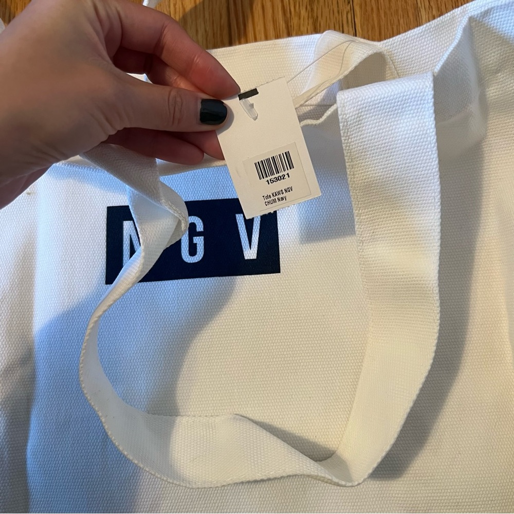 NWT KAWS CHUM tote - Picture 3 of 4
